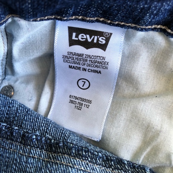 LEVI’S FRAYED JEAN SHORTS SIZE 7 - Picture 7 of 7